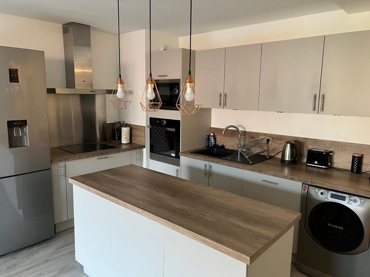 Appartement Entre Lacs, Montagnes Et Stations De Ski Bonneville Eksteriør billede