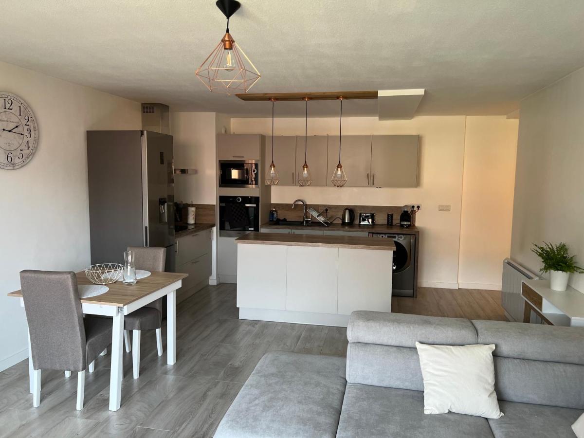 Appartement Entre Lacs, Montagnes Et Stations De Ski Bonneville Eksteriør billede